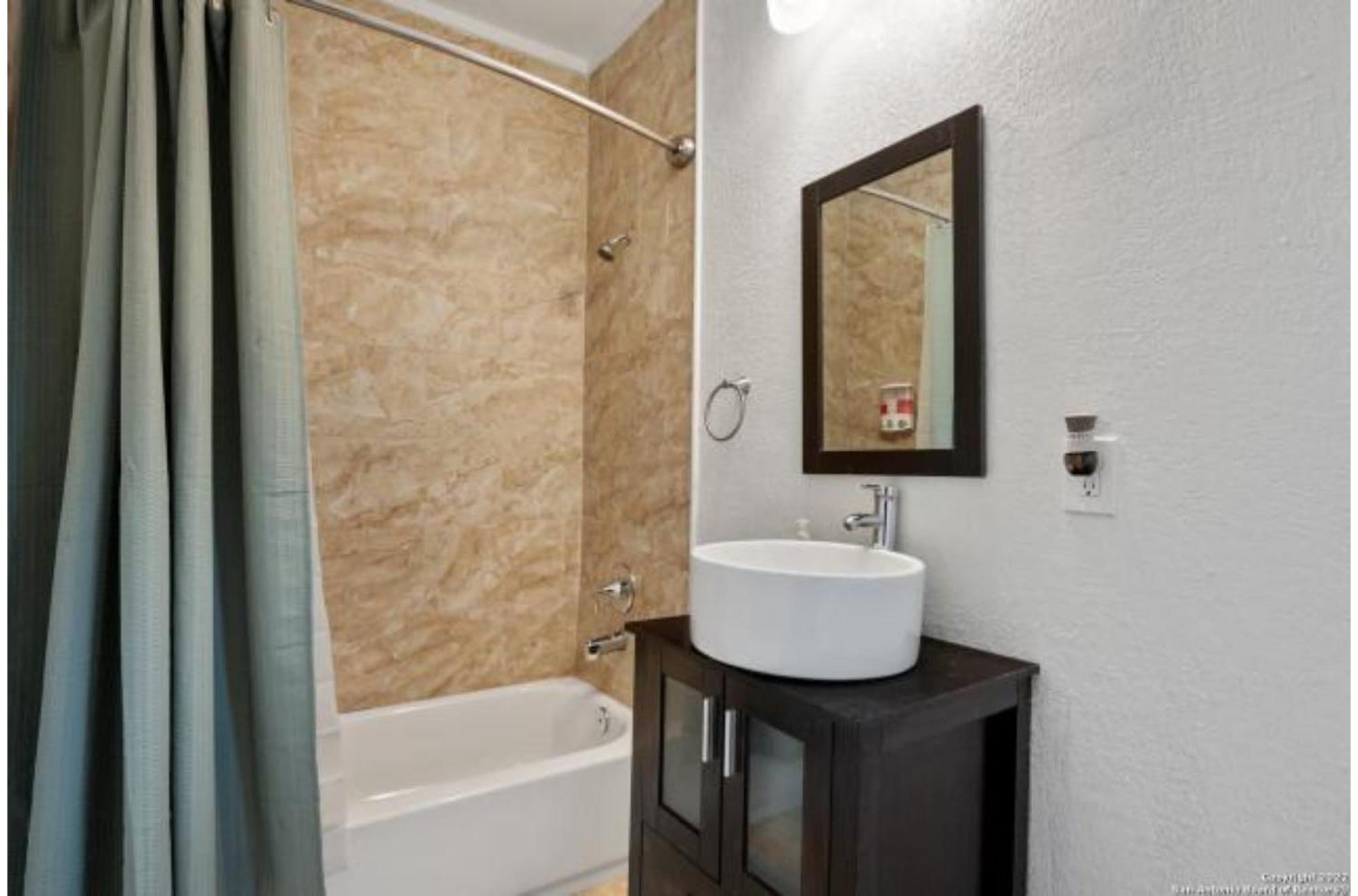 Experience Serenity In A 4Br3Ba Downtown Home San Antonio Exterior photo